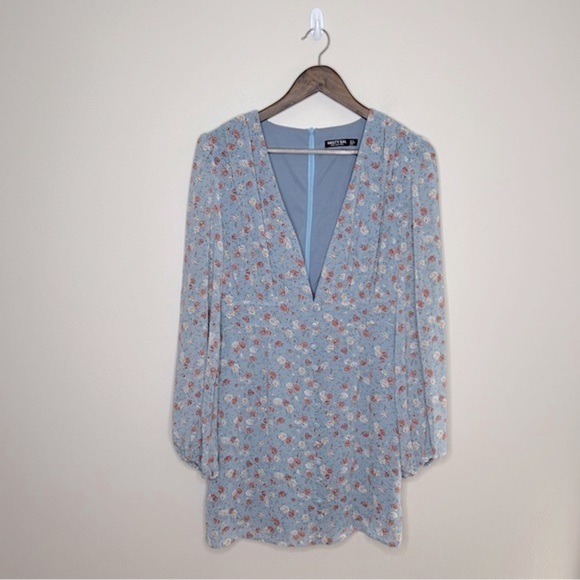 Nasty Gal Let's Grow Dancin' Floral Mini Dress Chiffon Puff Sleeve Blue Size 8 - Picture 2 of 10